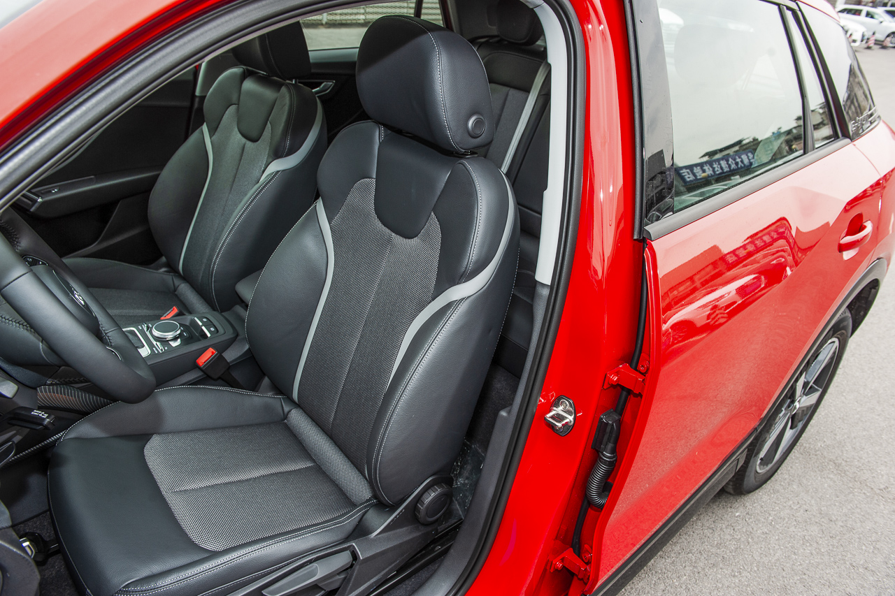 2019款奥迪Q2L e-tron纯电智享型