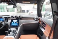 2025款奔驰GLC改款 300 L 4MATIC 豪华型 7座