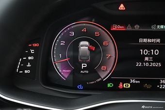 2025款奥迪Q7 55 TFSI quattro S line黑武士型