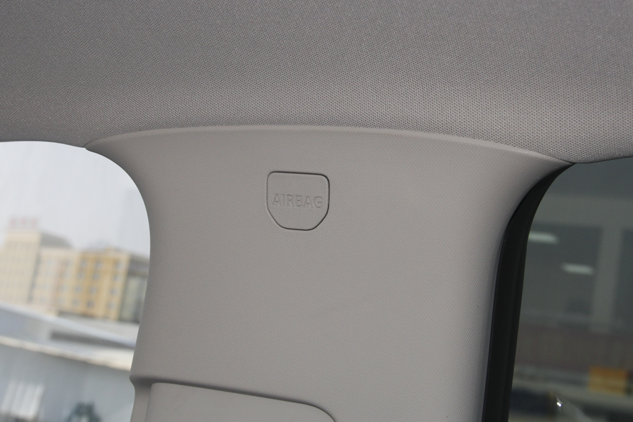 2017上汽大通D90 2.0T自动四驱天狼星