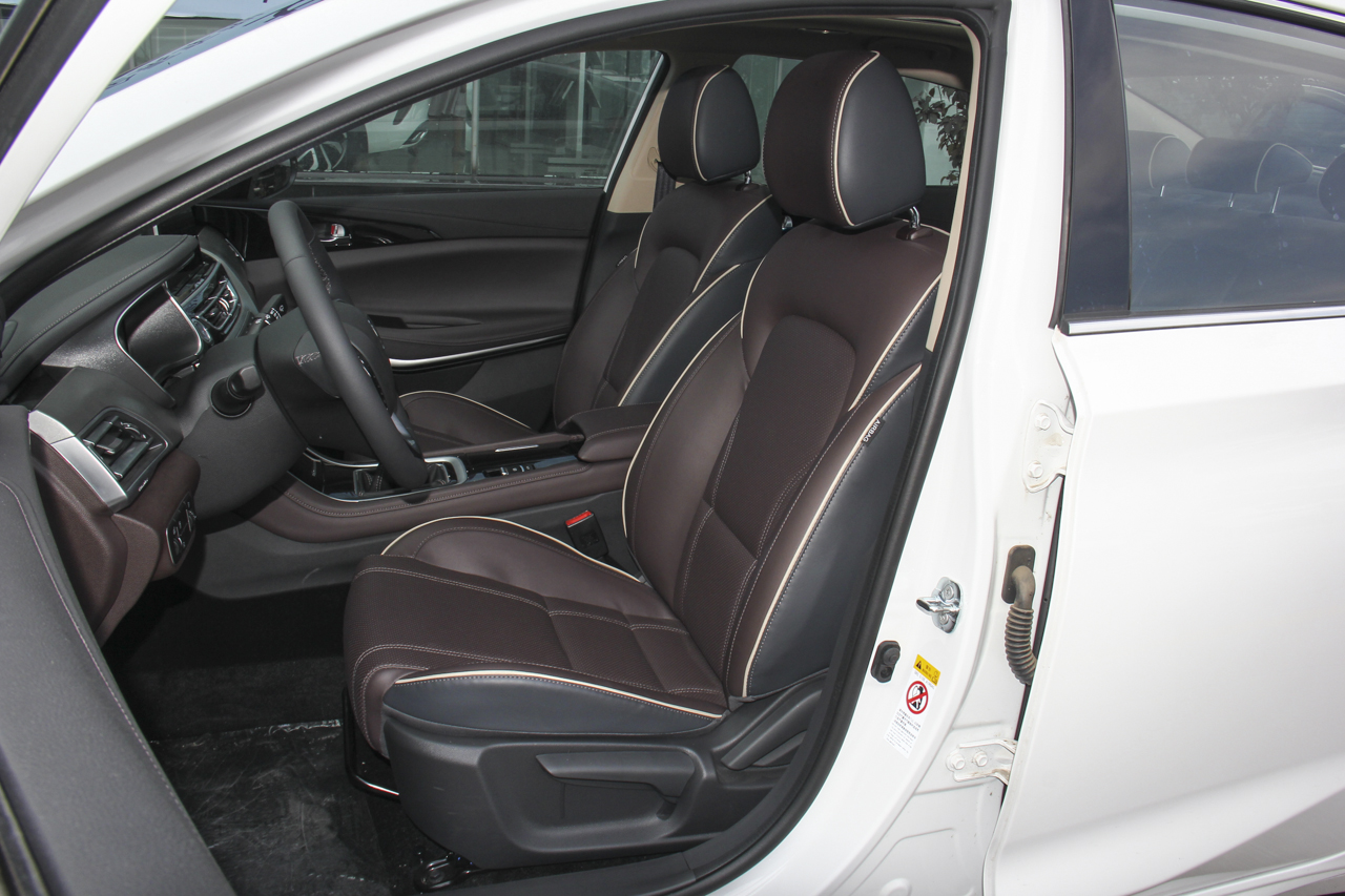 2018款睿骋CC1.5T手动豪雅型国V