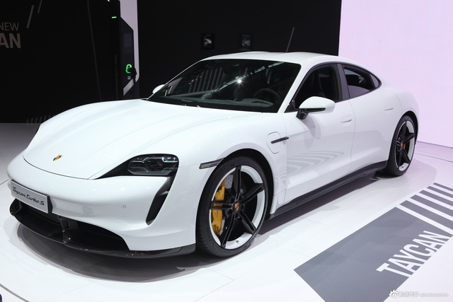 2019广州车展实拍：Taycan