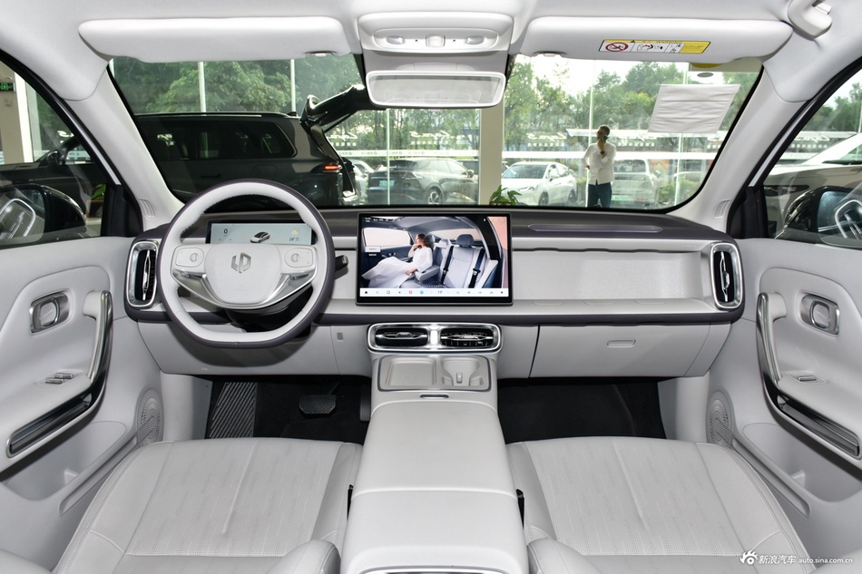 2026款零跑B01 550激光雷达版