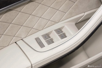 2024款奥迪A8L Horch创始人版 55TFSI