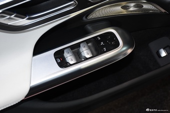 2024款奔驰E级 E 300 L 豪华型