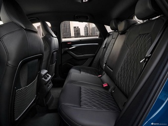 2025款奥迪Q6 e-tron(海外)  Sportback