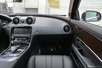 2018款捷豹XJL 3.0L自动SC两驱典雅商务版 