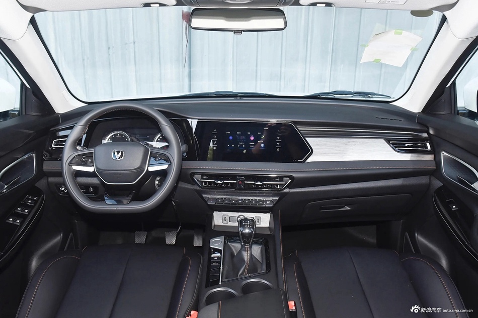 2024款长安X7 PLUS 1.5T 手动舒享型 5座