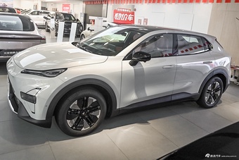 2026款深蓝S05 520MAX纯电版