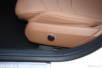 2025款奔驰E级 E 300 L 时尚运动型