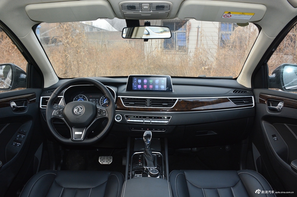 2018款风光580 1.5T自动豪华版