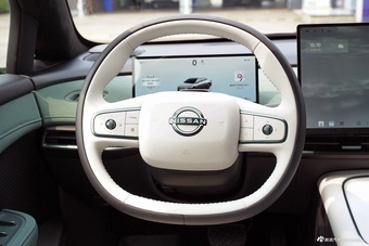 2025款日产N7 625 Max