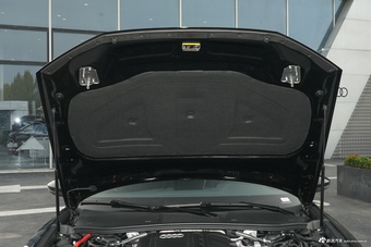 2026款奥迪A6L 45 TFSI quattro 臻选动感型+尊享包