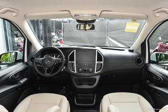 2016款奔驰威霆2.0T自动商务版图片