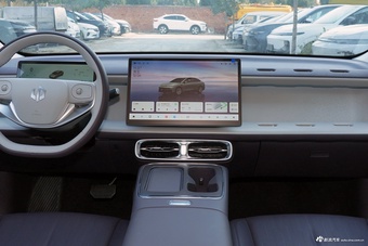 2025款零跑B01 430舒享版