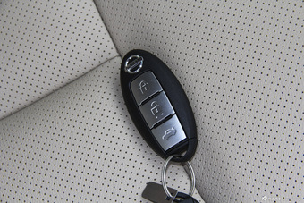 2013款天籁2.0L XL舒适版