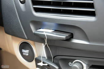 2011款纬度2.0L CVT豪华导航版图片