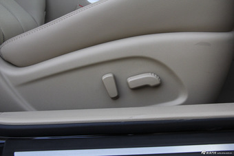 2013款天籁2.0L XL舒适版