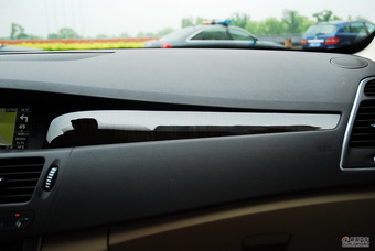 雷诺纬度内饰功能实拍