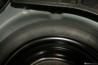 2012款福克斯两厢1.6L手动风尚型