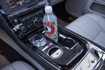 2014款捷豹XJL 3.0 SC四驱全景商务版