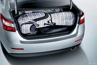 雷诺纬度官方资料图