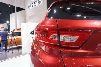 2014年第12届广州国际车展 图为：DX7博朗