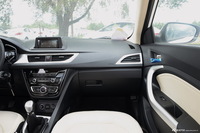 2016款悦翔V7 1.6L手动乐动型国V