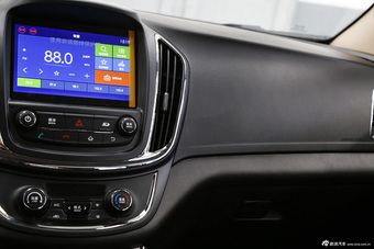 2015款宝骏560 1.8L手动精英型