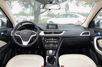 2016款悦翔V7 1.6L手动乐动型国V