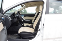 2016款悦翔V7 1.6L手动乐动型国V