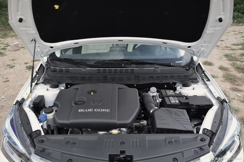 2016款悦翔V7 1.6L手动乐动型国V