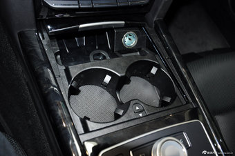 2012款奔驰E级实拍