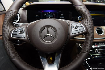 全新奔驰E级长轴距车型北京车展首发