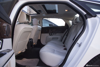 2014款捷豹XJL 3.0 SC四驱全景商务版