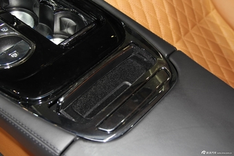 2016北京车展实拍：捷豹XJL