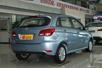 2013款北京汽车E系列1.3L手动乐活版两厢