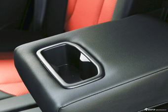 2015款宝骏560 1.8L手动精英型