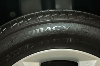 2012款福克斯两厢1.6L手动风尚型