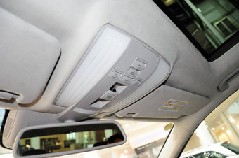 2012款奔驰E级实拍