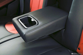 2015款宝骏560 1.8L手动精英型