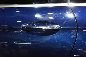 全新奔驰E级长轴距车型北京车展首发