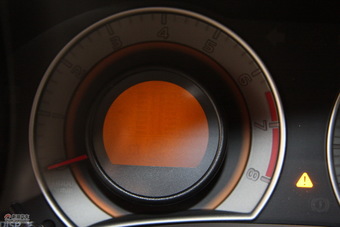 2010款卡罗拉GL-i 1.8AT 天窗版