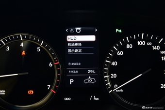 2016款雷克萨斯LX570 动感豪华型5座