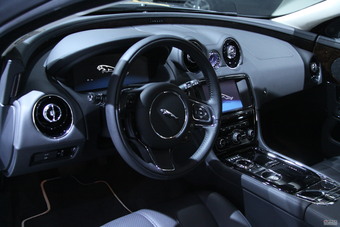 捷豹XJ全景商务车