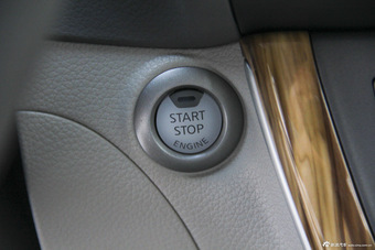 2012款轩逸1.8XL自动豪华版