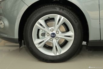 2012款福克斯两厢1.6L手动风尚型