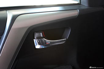 2013款丰田RAV4 2.5L自动四驱豪华版