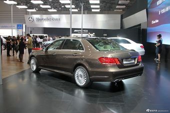 2014款奔驰E级外观