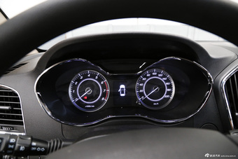 2015款宝骏560 1.8L手动精英型